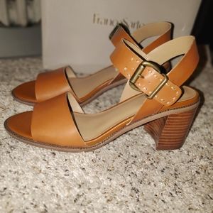 Lil Havana tan leather sandal.